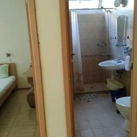 Elit 1 Apartahotel 3*